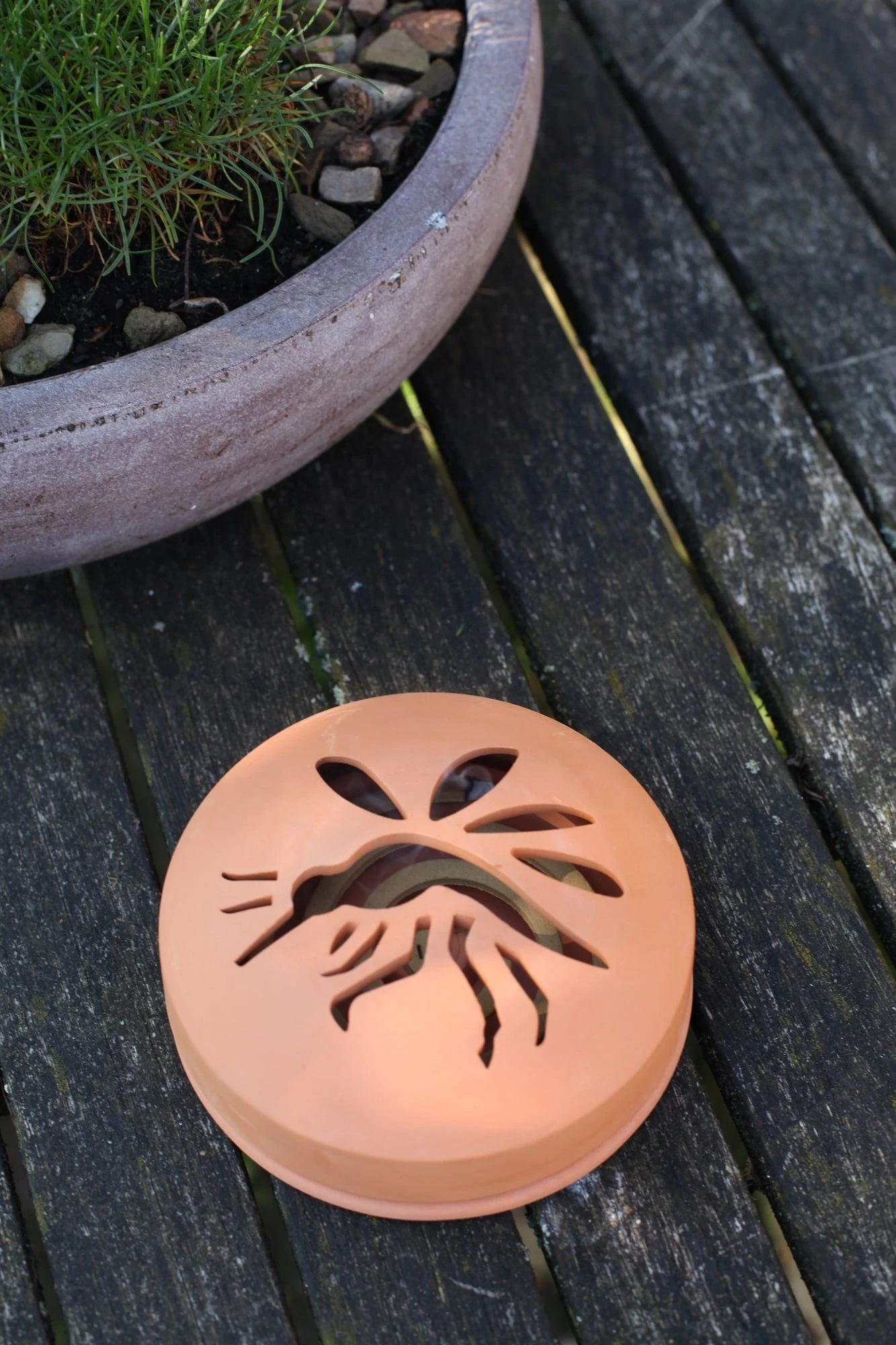 ESSCHERT DESIGN Spirale Di Citronella In Contenitore Di Terracotta 2 ESSCHERT DESIGN Spirale Di Citronella In Contenitore Di Terracotta - immagine 2